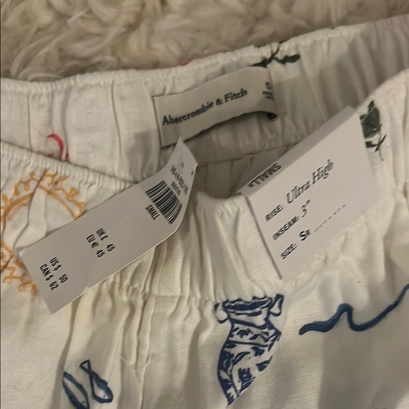 NWT Abercrombie small linen Women's Shorts - Picture 3 of 3
